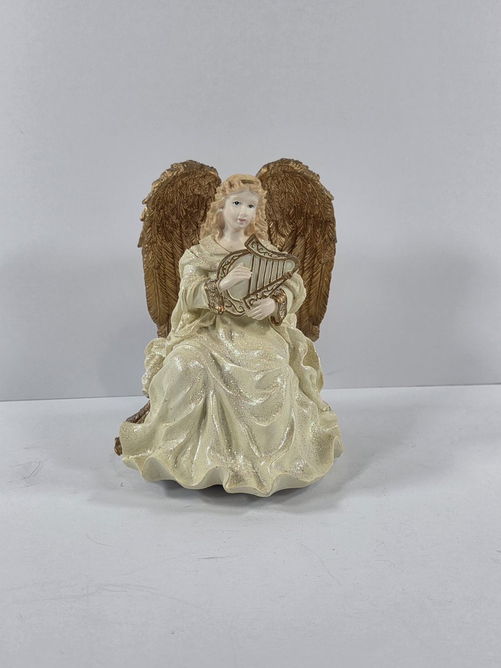Musical Angel Figurine Gold Wings Silent Night Christmas Carlton Cards